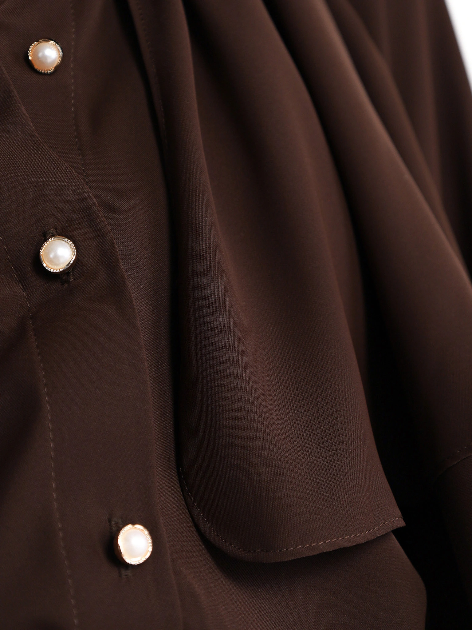 Блуза темно-коричневого цвета с рюшами